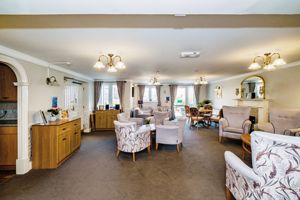 RESIDENTS LOUNGE- click for photo gallery